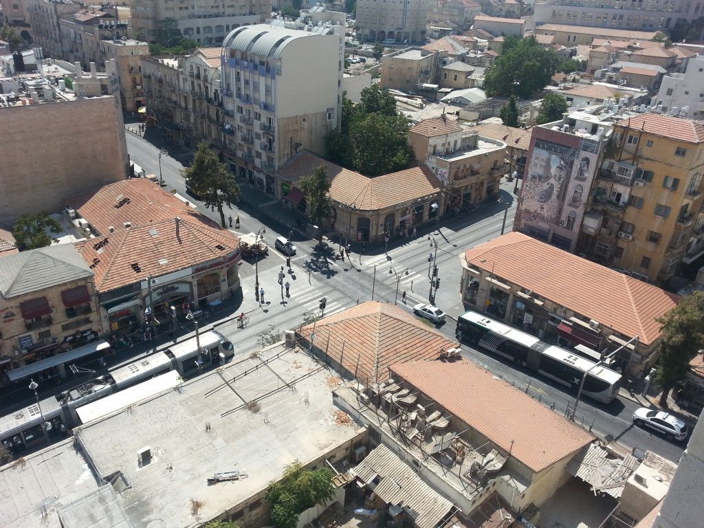 צומת יפו שטראוס. צילום ממרומי המגדל ברחוב שטראוס 4