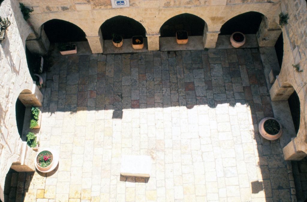 הקלויסטר של המנזר הפרנציסקני בהר ציון