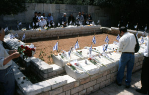 קבר האחים בהר הזיתים ביום בזיכרון